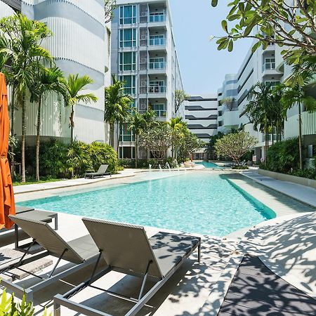 Favstay - The Base Downtown Phuket Kültér fotó