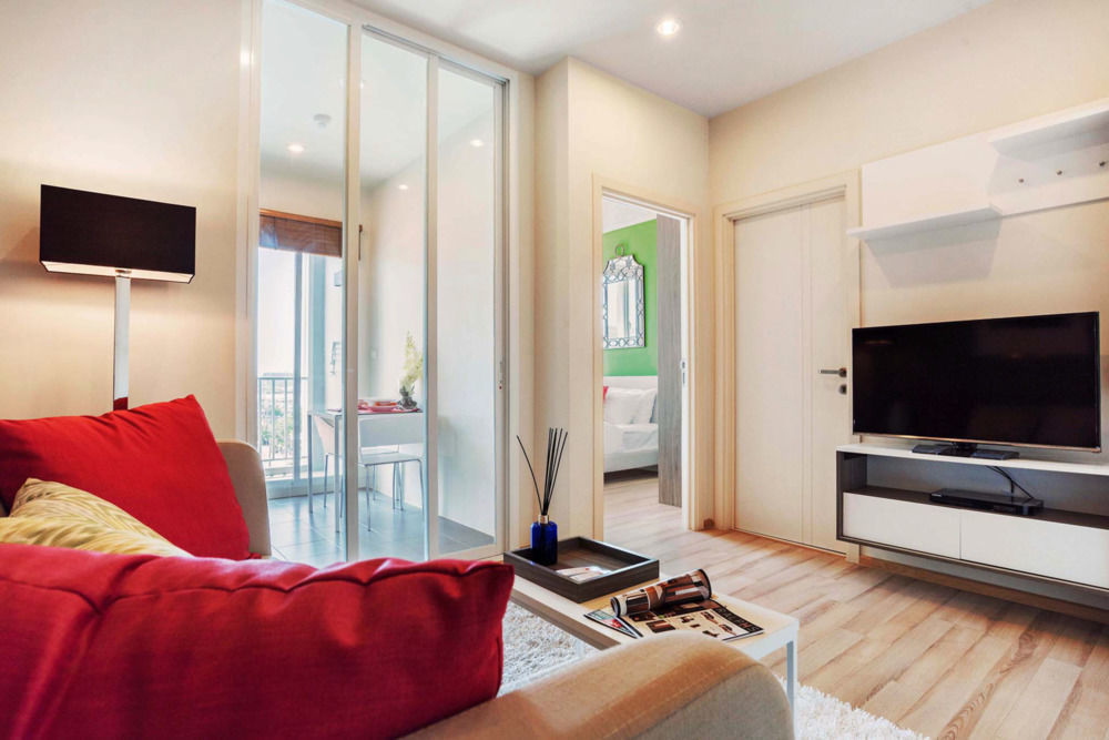 Favstay - The Base Downtown Phuket Kültér fotó