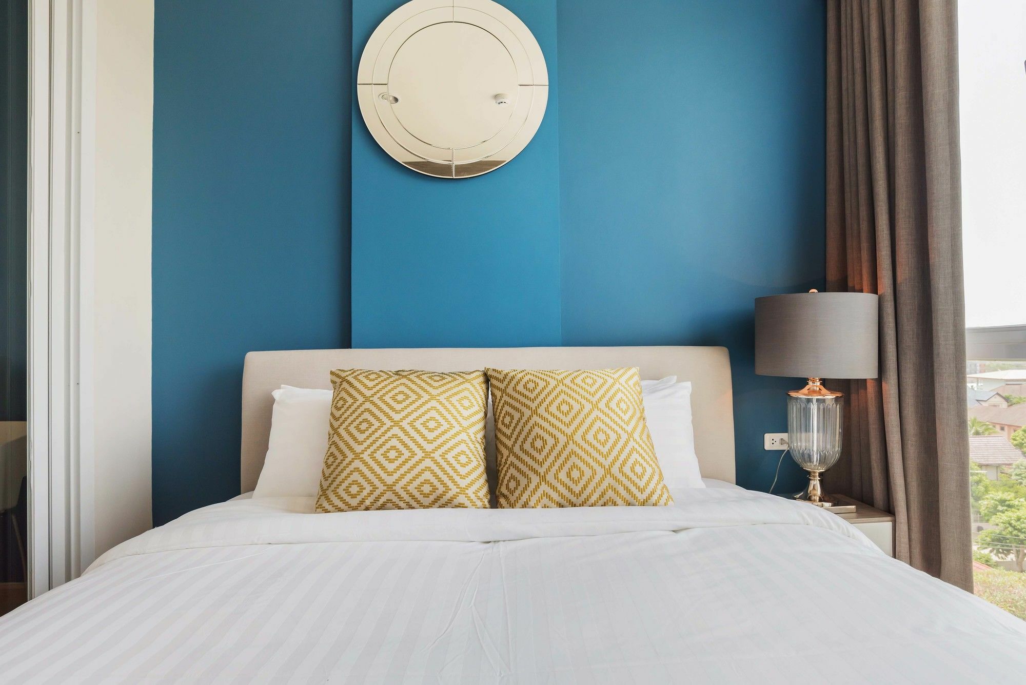Favstay - The Base Downtown Phuket Kültér fotó